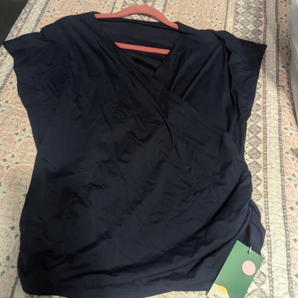 New Halara crossover low V navy top XL - Picture 3 of 5